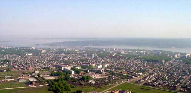 Панорама Бердска. Вид на центральную часть города, Бердский залив и Обское море.