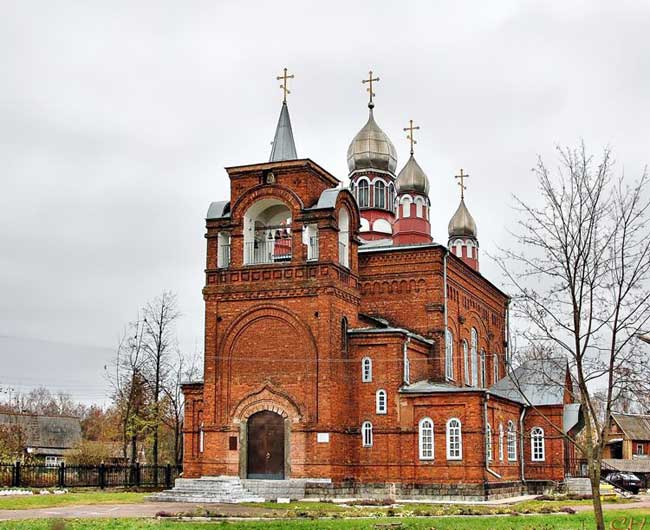 Храм Казанской иконы Божией Матери в г. Чудово
