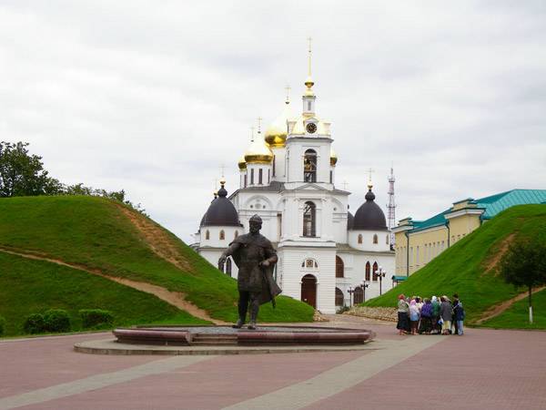 г. Дмитров. Успенский собор г. Дмитров. Успенский собор
