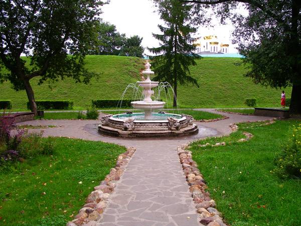 г. Дмитров. Фонтан г. Дмитров. Фонтан