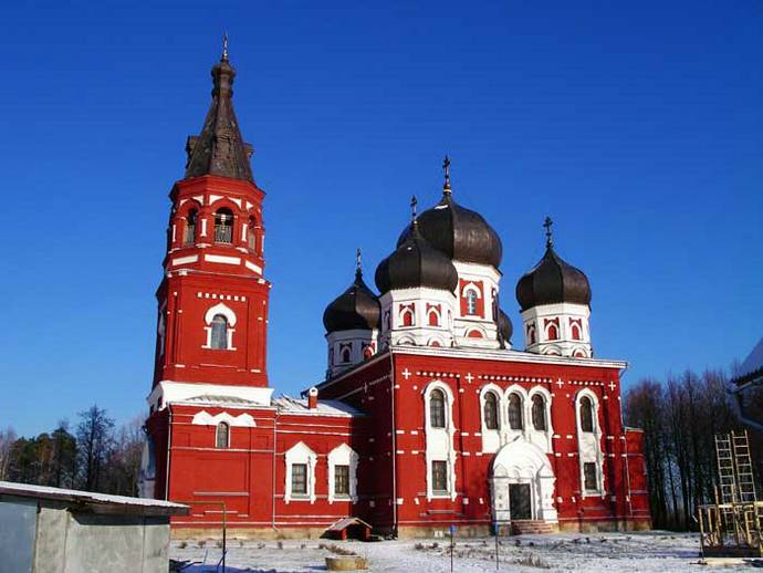 Александро-Невский женский монастырь в с.Маклакове Талдомского р-на Московской обл. Основан в 1895 г. в память о спасении императора Александра III и его семьи в железнодорожной катастрофе 17 октября 1888 г.
