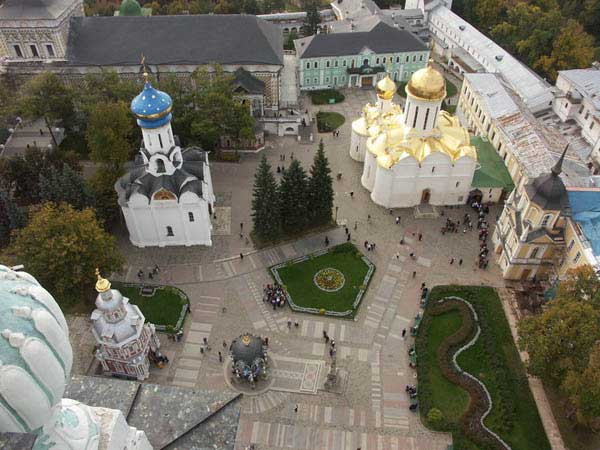 Свято-Троицкая Сергиева Лавра (с) Егор Рудометкин