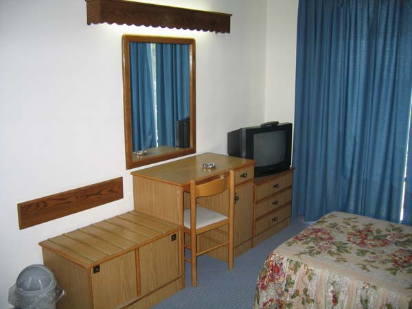 Иерусалим. Отель «Святая земля». Номер отеля.  Иерусалим. Отель «Святая земля». Номер отеля.