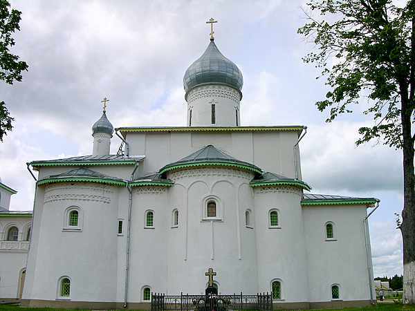 Крыпецкий монастырь. Вид с восточной стороны Крыпецкий монастырь. Вид с восточной стороны