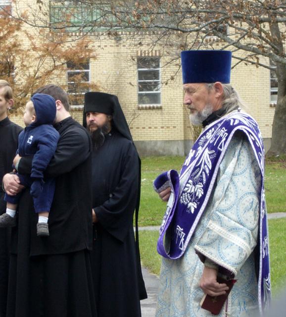 Панихида по всем почившим насельникам монастыря.