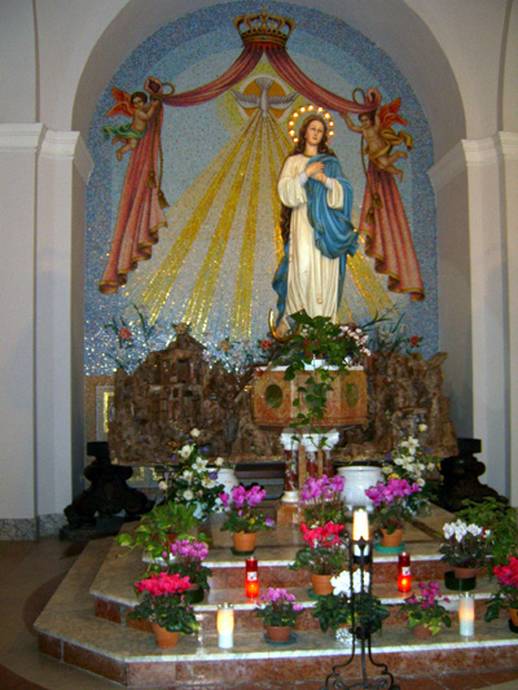 Музейные экспонаты в Базилике Св. Ап. Фомы в г. Ортона Музейные экспонаты в Базилике Св. Ап. Фомы в г. Ортона