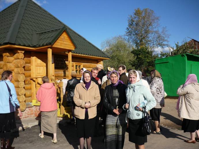 Св. источник в с. Карачарове. 