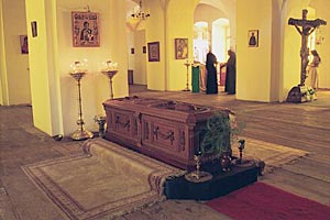 Рака с мощами преп. Арсения Коневского Рака с мощами преп. Арсения Коневского