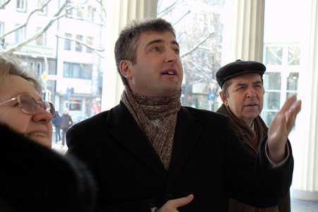 Тимофей Китнис с паломниками