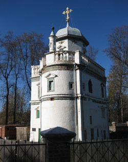 Скит патриарха Никона, стоящий вне стен монастыря, на берегу Истры-Иордана Скит патриарха Никона, стоящий вне стен монастыря, на берегу Истры-Иордана