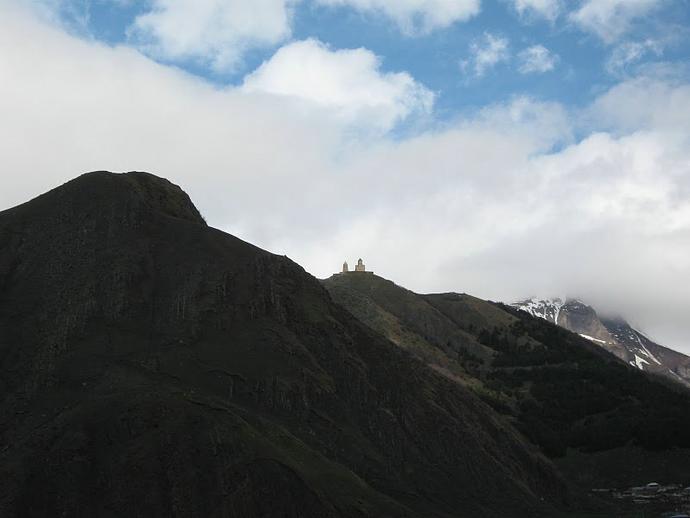 Церковь на вершине Гергети Церковь на вершине Гергети