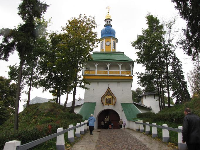 Паломничество в Псково-Печерский Успенский мужской монастырь Паломничество в Псково-Печерский Успенский мужской монастырь